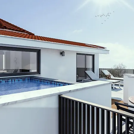 Amber Villa